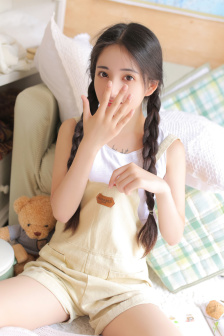 《丝袜美女》李采潭